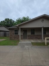 Building Photo - 224 E N St