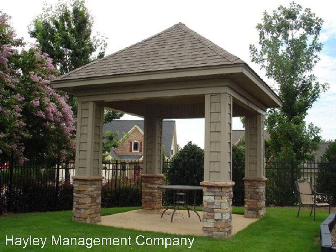 Building Photo - 4 br, 2.5 bath House - 312 Frontier Circle