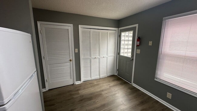Building Photo - 2817 Cobalt Dr