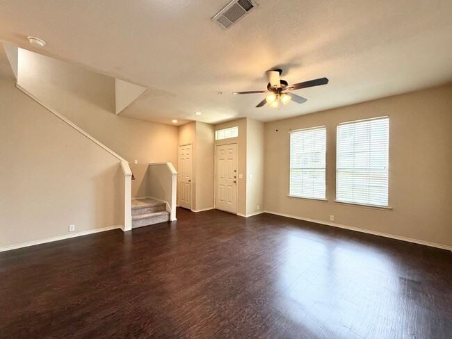 Building Photo - 2224 Stonepark Pl