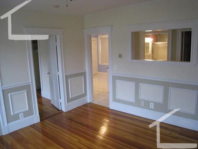 Building Photo - HOT BRIGHTON LISTING!!!!