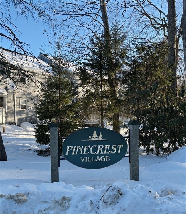 Building Photo - 16 Pinecrest Village