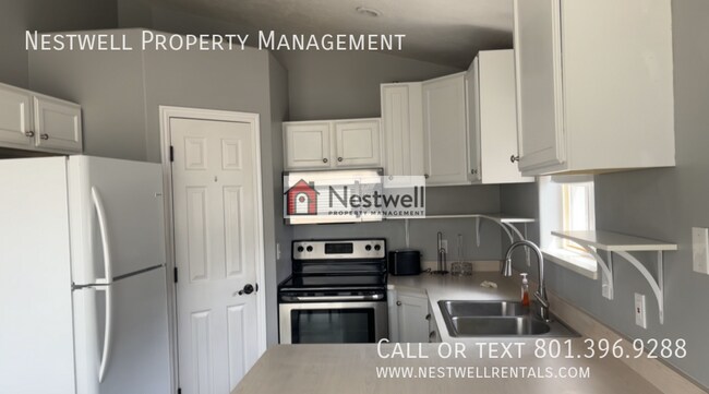 Building Photo - 1383 S Slate Canyon Dr