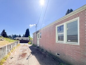 Building Photo - 1125 Dill Way W