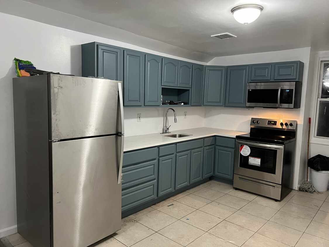 Brand new appliances - 23 Schuyler Ave