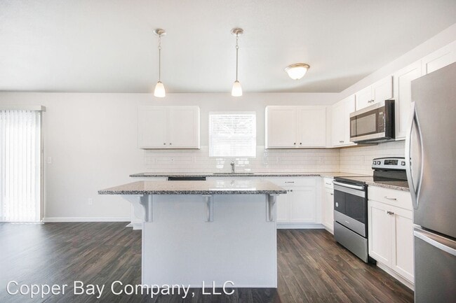 Building Photo - 4 br, 2.5 bath House - 53693 Hickory Lane