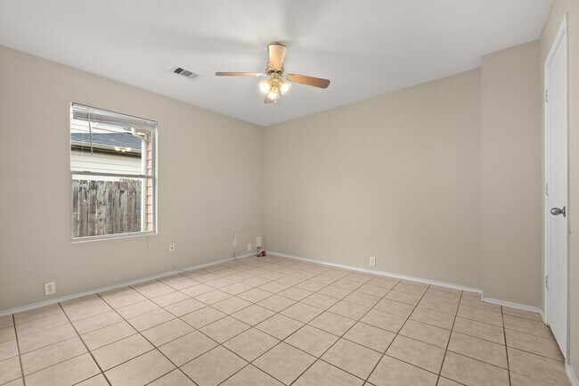 Foto del edificio - 806 Grand Plains Dr