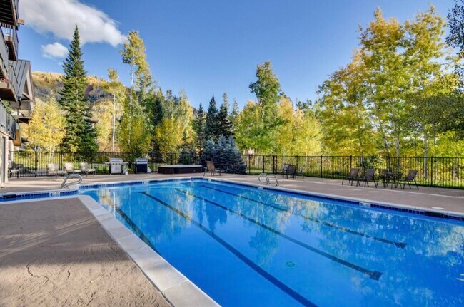 Foto del edificio - 2883 Burgess Creek Rd