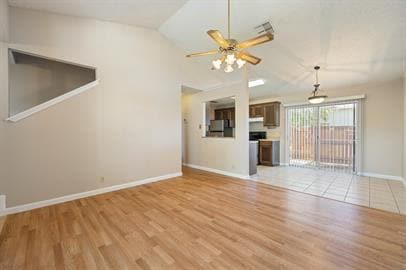 Foto del edificio - Great location! Two Bedroom two bath Condo