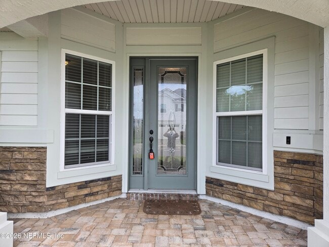 Building Photo - 835 Silver Pine Dr