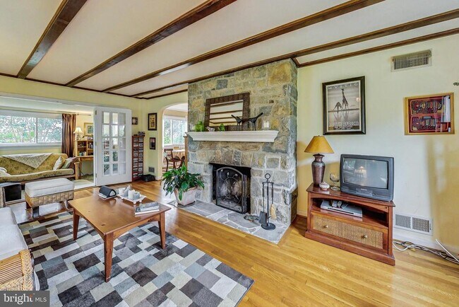 Foto del edificio - 208 Brewster Ave