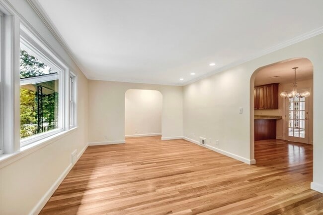 Building Photo - 43 Kendall Rd