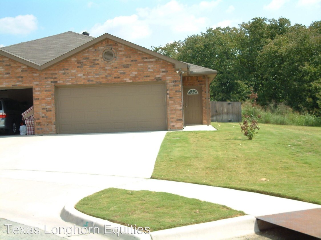 959 Sylvia St, Weatherford, TX 76086 Apartment for Rent in