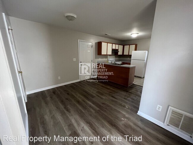 Building Photo - 4 br, 2 bath House - 3211 N. OHenry Blvd.