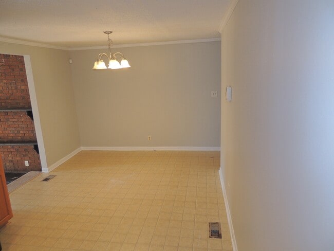 Building Photo - 4711 Beaufort Dr