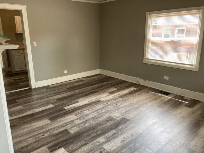 Foto del edificio - 125 Mallard St