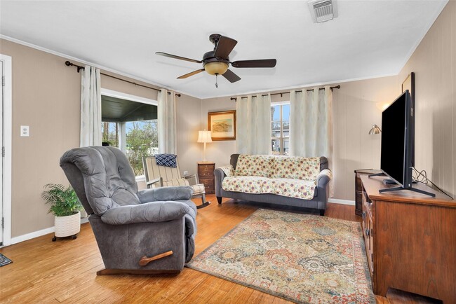 Foto del edificio - 702 Caroline St