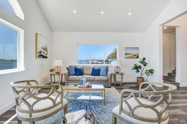 Building Photo - 625 CA-1