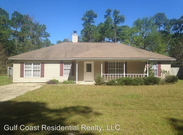 Primary Photo - 3 br, 2 bath House - 1132 Oak St.