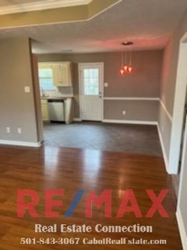 Foto del edificio - Sorry No Smoking and Pets Permitted with Restrictions