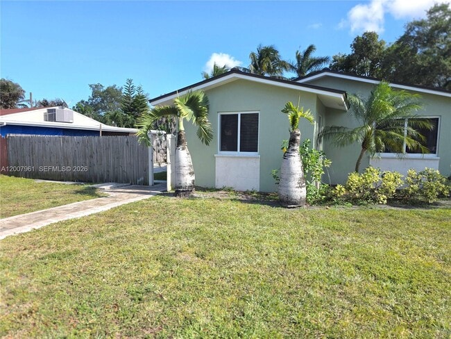 Building Photo - 2111 N 26th Ave