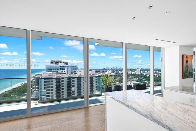 Foto del edificio - 10201 Collins Ave