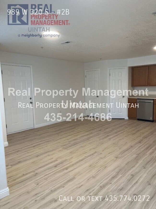 Building Photo - 2 Bed 2 Bath Apartment Central Location in...