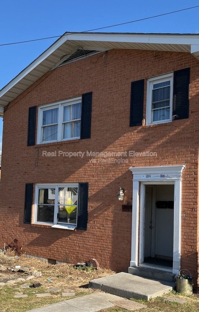 Building Photo - 1114 Allen Dr