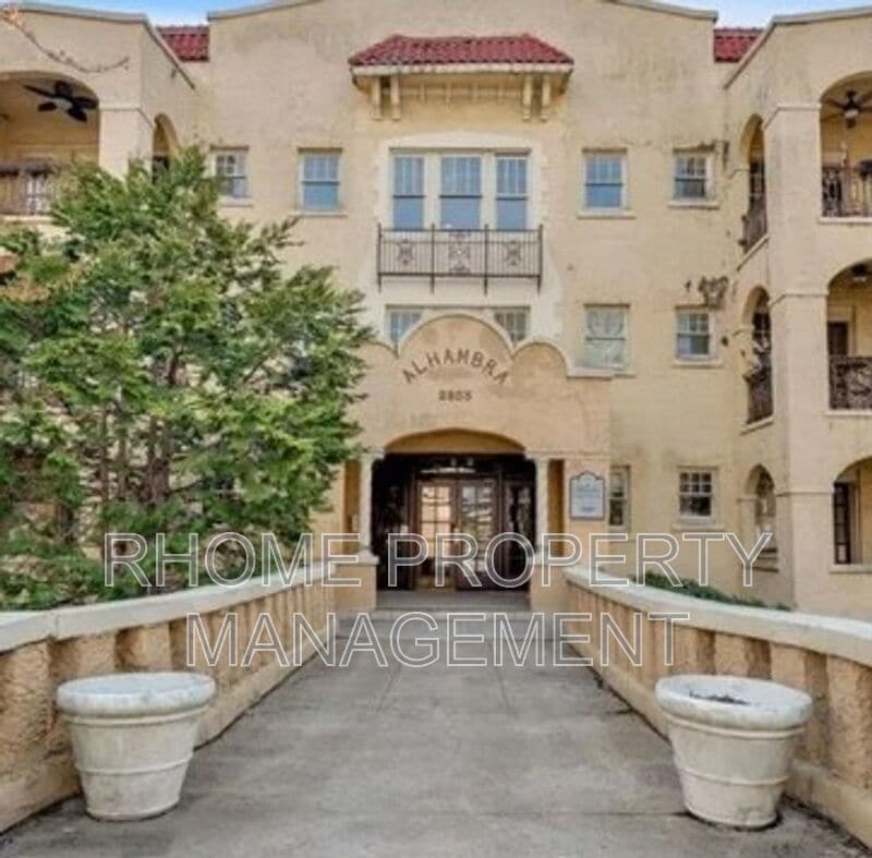 Photo - 2855 Peachtree Road NE