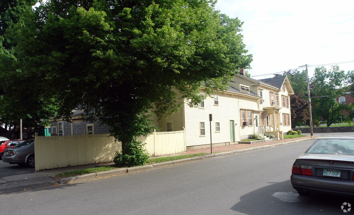 254 High St, Newburyport, MA 01950 Apartments in Newburyport, MA