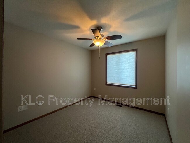 Foto del edificio - 619 26th St SE