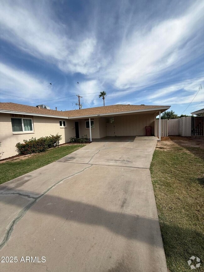 Building Photo - 6213 E Earll Dr