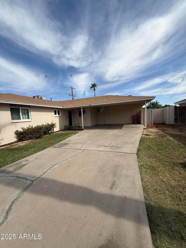 Building Photo - 6213 E Earll Dr
