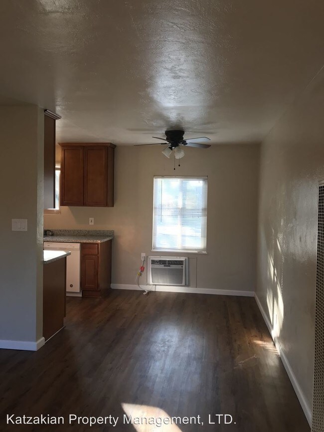 Building Photo - 1310 W Longview Ave