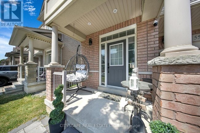 Building Photo - 5517 Meadowcrest Ave