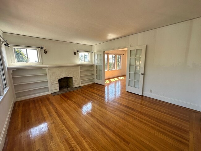 Building Photo - 1066 Peralta Ave
