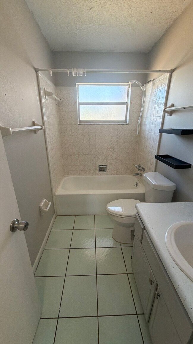 Foto del edificio - 625 Cadillac Blvd