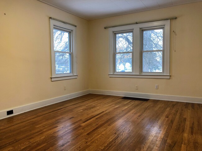 Foto del edificio - 1825 Leonard St NE
