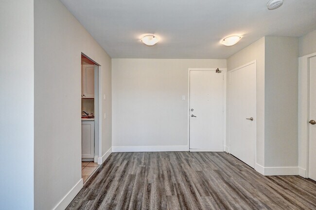 Photo du bâtiment - Parkdale Tower Apartments