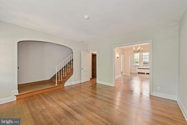 Foto del edificio - 3905 W St NW