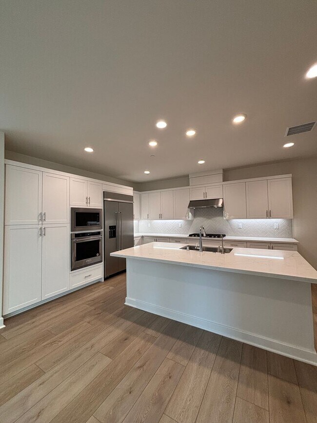 Foto del edificio - Gorgeous New Build in East Ventura