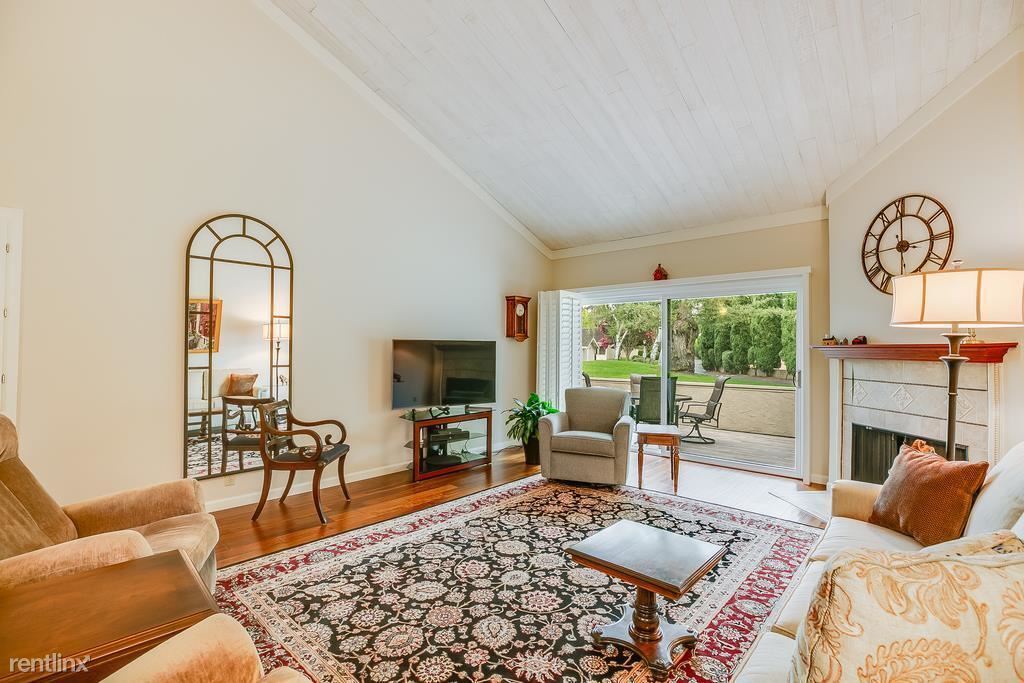 Primary Photo - 2 br, 2 bath Condo - 2488 Golf Links Cir