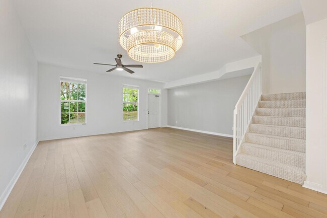 Foto del edificio - 136 Ashley Ct