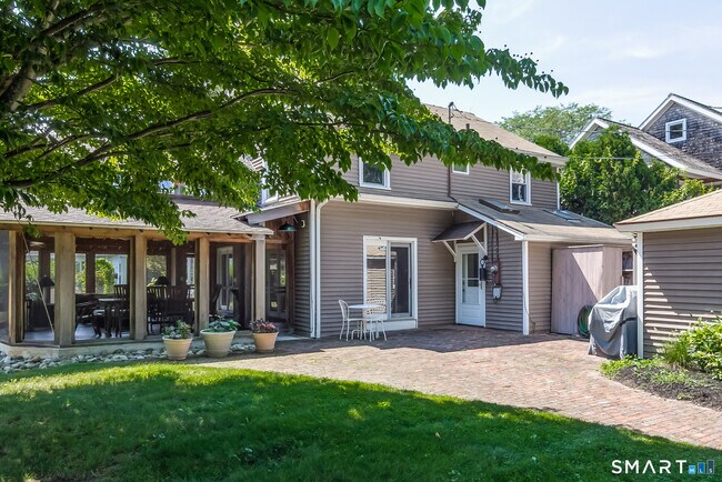 Foto del edificio - 116 Overshore Dr E