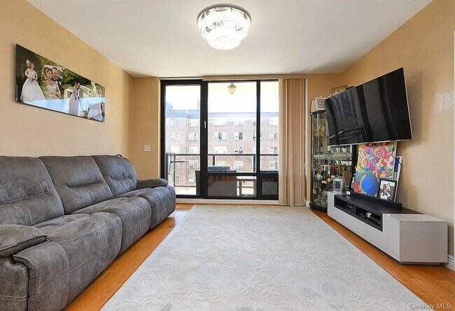 Foto del edificio - 63-36 99th St