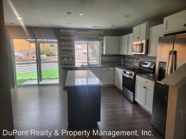 Building Photo - 3 br, 2.5 bath House - 1134 Swan loop