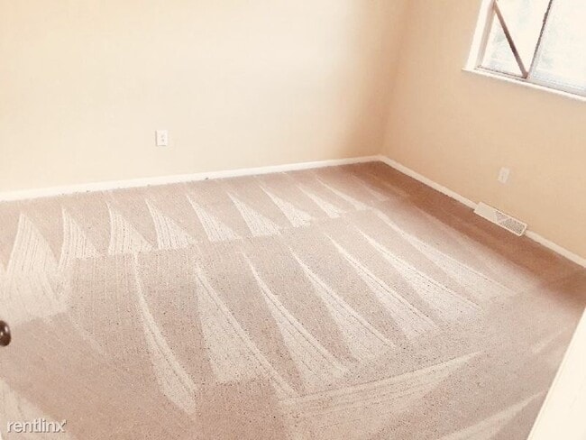 Building Photo - 2 br, 2 bath Apartment - 225 E Nottingham