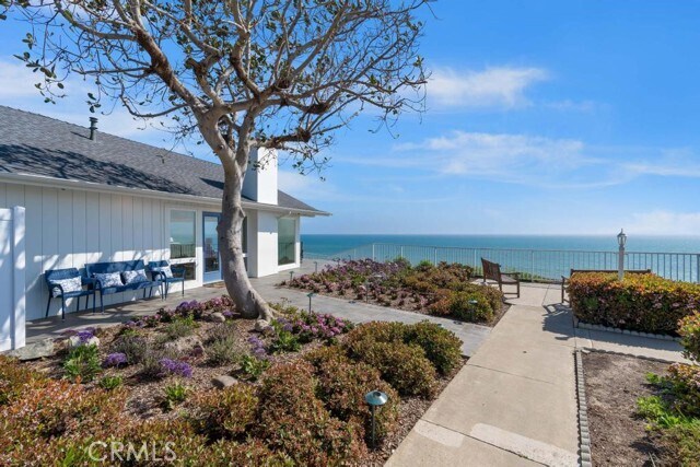 Building Photo - 241 Camino San Clemente