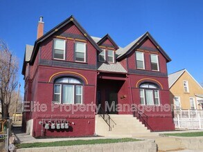 Building Photo - 715 W 10th St
