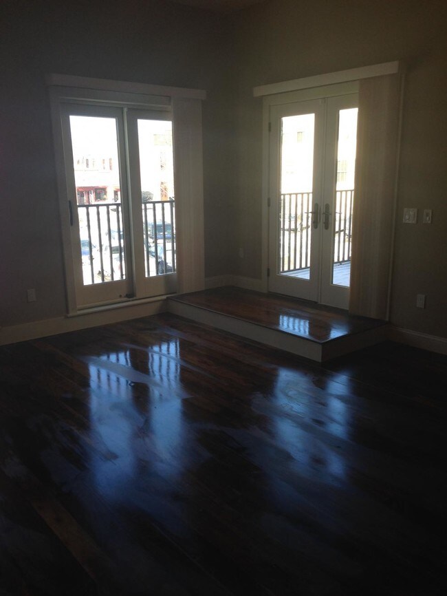 Foto del edificio - 815 Massachusetts St